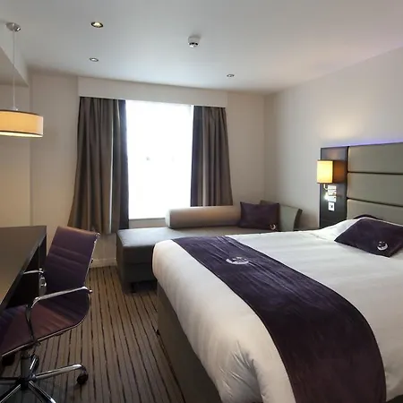 Premier Inn London City - Aldgate-2